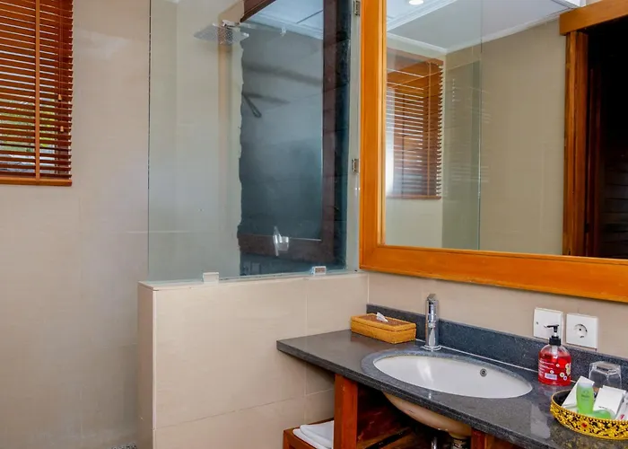 Hotel Lebak Bali 4*